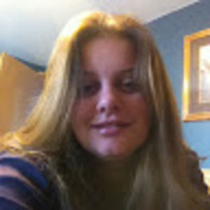 Meet your Posher, Alicia